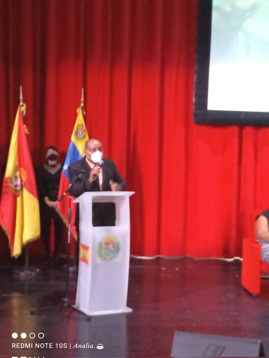 Educadores de Aragua. tweet media
