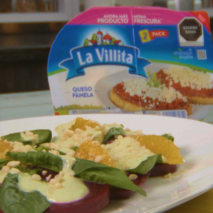 ¡Amiga! Anímate a seguir con tus propósitos del año y disfruten todos en casa de esta riquísima ensalada con queso Panela La Villita.​

RECETA COMPLETA: bit.ly/3eKB0cT​
​
#LaVillita #Quesos #Comida #Cocina #DeliciosoSabor #Yummy #QuieroMás