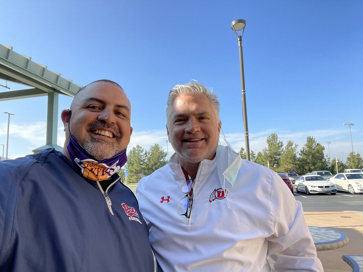 GOHS_WolfpackFB's tweet photo. Appreciate @FWhittinghamJr from Utah stopping by Great Oak today to talk about our players! https://t.co/v9dv9ZGLYx