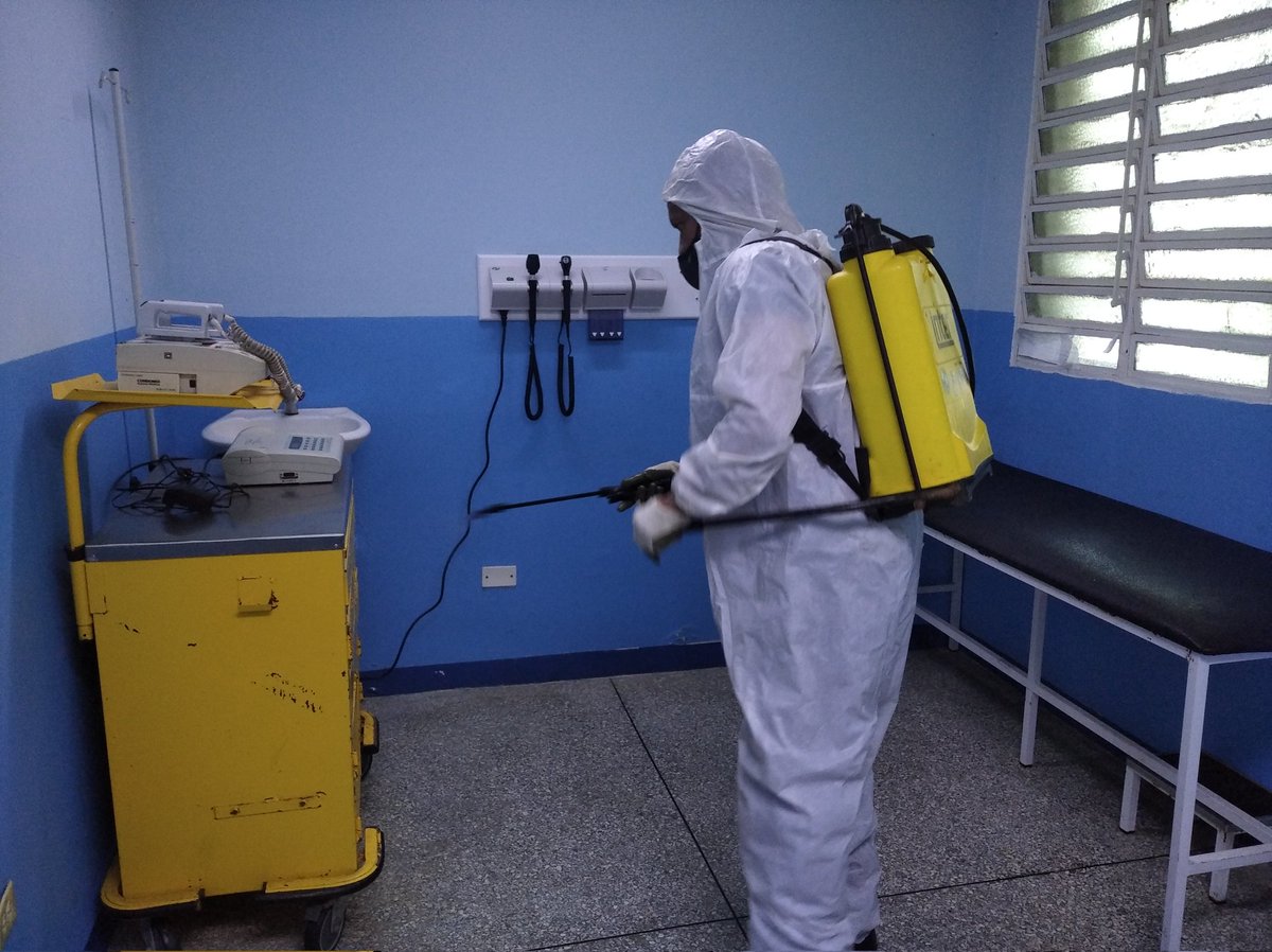 #19Enero2022 se realizó jornada de desifeccion contra el #COVID19 en el ambulatorio Miguel franco #Naguanagua #Carabobo 
#SoloQueremosSalvarVida pic.x.com/u5RuQJr4A1