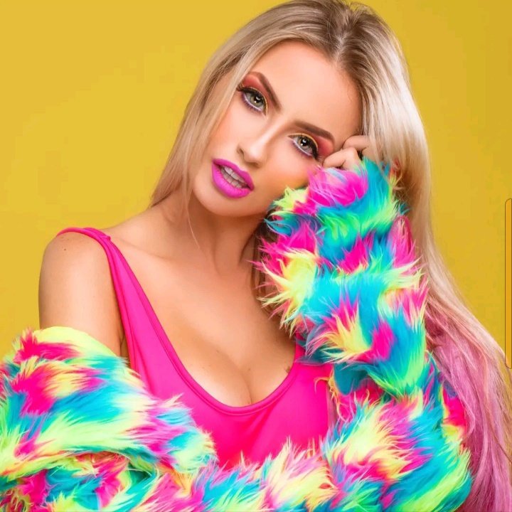 IamDaniela_14's tweet photo. #NuevaFotoDePerfil @IamKatieAngel Holiiii como han estado? https://t.co/SaDfHNT50d