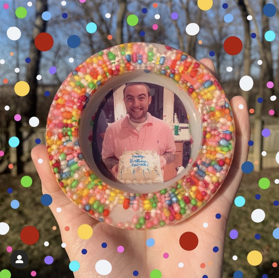 PinPlug's tweet photo. it’s a birthday party 

everybody sing along https://t.co/fcJbGELPPf