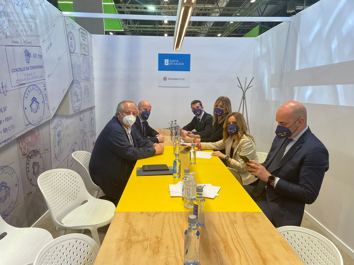 El presidente de la Asociación Nacional de Balnearios, ANBAL, Miguel Mirones, se ha reunido esta mañana en <a href="/fitur_madrid/">FITUR</a>  con los diputados de la Comisión Provincial de Termalismo de Galicia a petición de este mismo grupo.