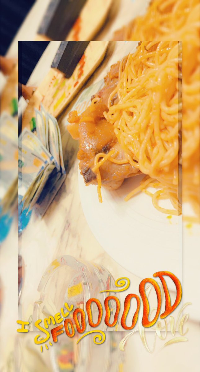 BilliSanddy's tweet photo. @erigganewmoney Food 😆😋😋😋 https://t.co/X9GkRm6lxQ