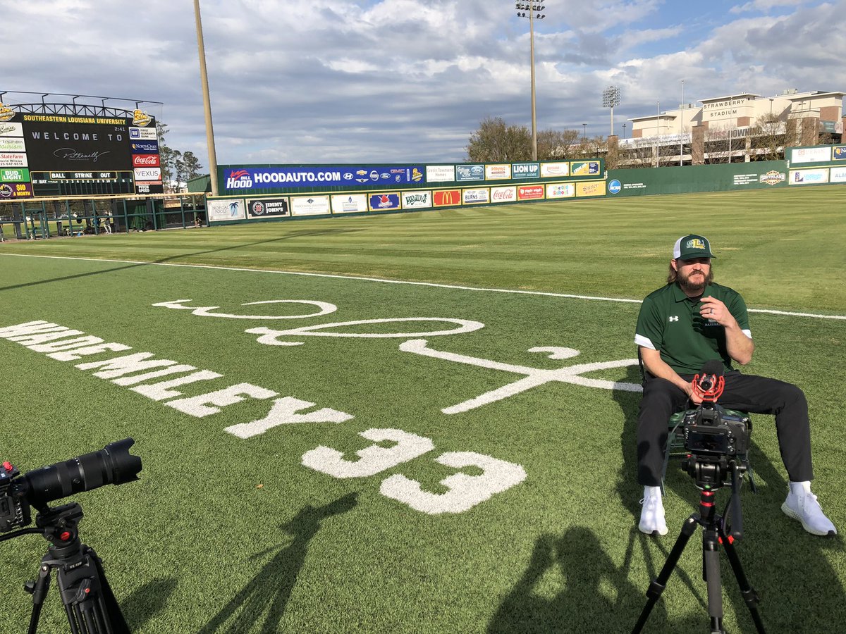 LionUpBaseball's tweet photo. Perfect weather today for #ProLion Wade Miley to stop by #ThePat and discuss what makes #HammondAmerica so special.
#LionUp | #LionForLife https://t.co/2JXh3g6MxV