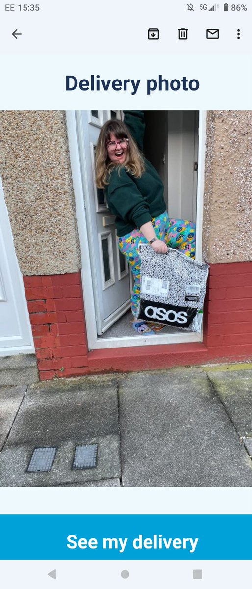 new favourite game is asking delivery man to do an impromptu photo shoot when I take in my bfs parcels