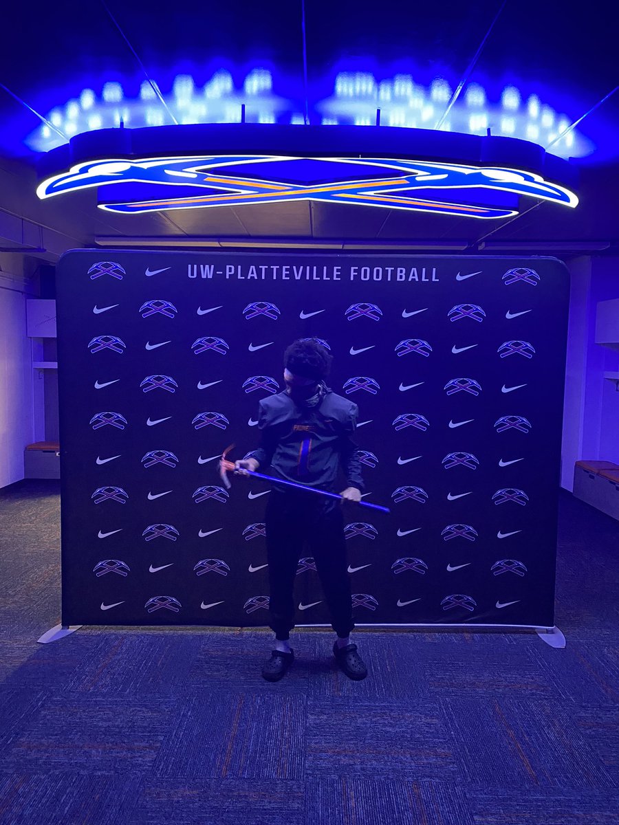 CarlStrawder's tweet photo. After a great visit &amp; talk with @Ryan_Munz &amp; @CoachBauder5 I’m blessed to receive my first offer from @UWPlattFootball 
@ZBTHSFball @dclay1889 @Lemmingscouting @PrepRedzoneIL @ToplineAthleteU https://t.co/5HBXkkR8cU