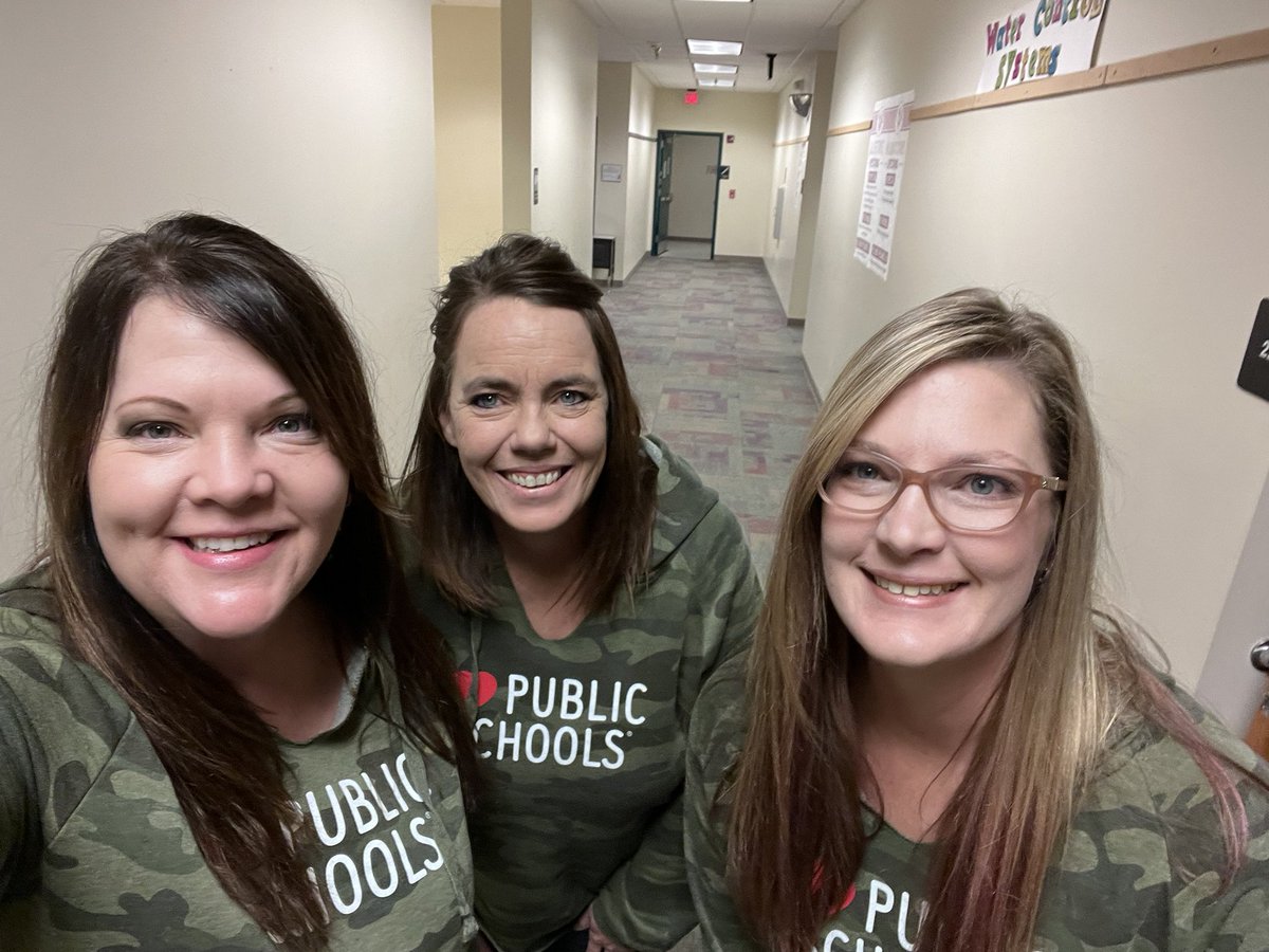 BandGirlSmith's tweet photo. I ❤️Public Schools because of great colleagues(friends) and students! #ilovepublicschools https://t.co/mqWArtG9Yg