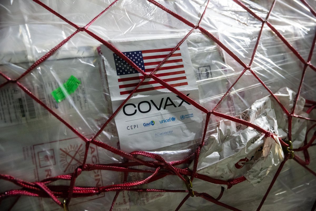 StateDept's tweet photo. The United States delivered 665,730 doses of the COVID-19 Pfizer vaccine to the people of Ukraine. We reaffirm our commitment to saving lives worldwide and helping end the pandemic through our partnership with #COVAX. https://t.co/c6DruSiZ9r