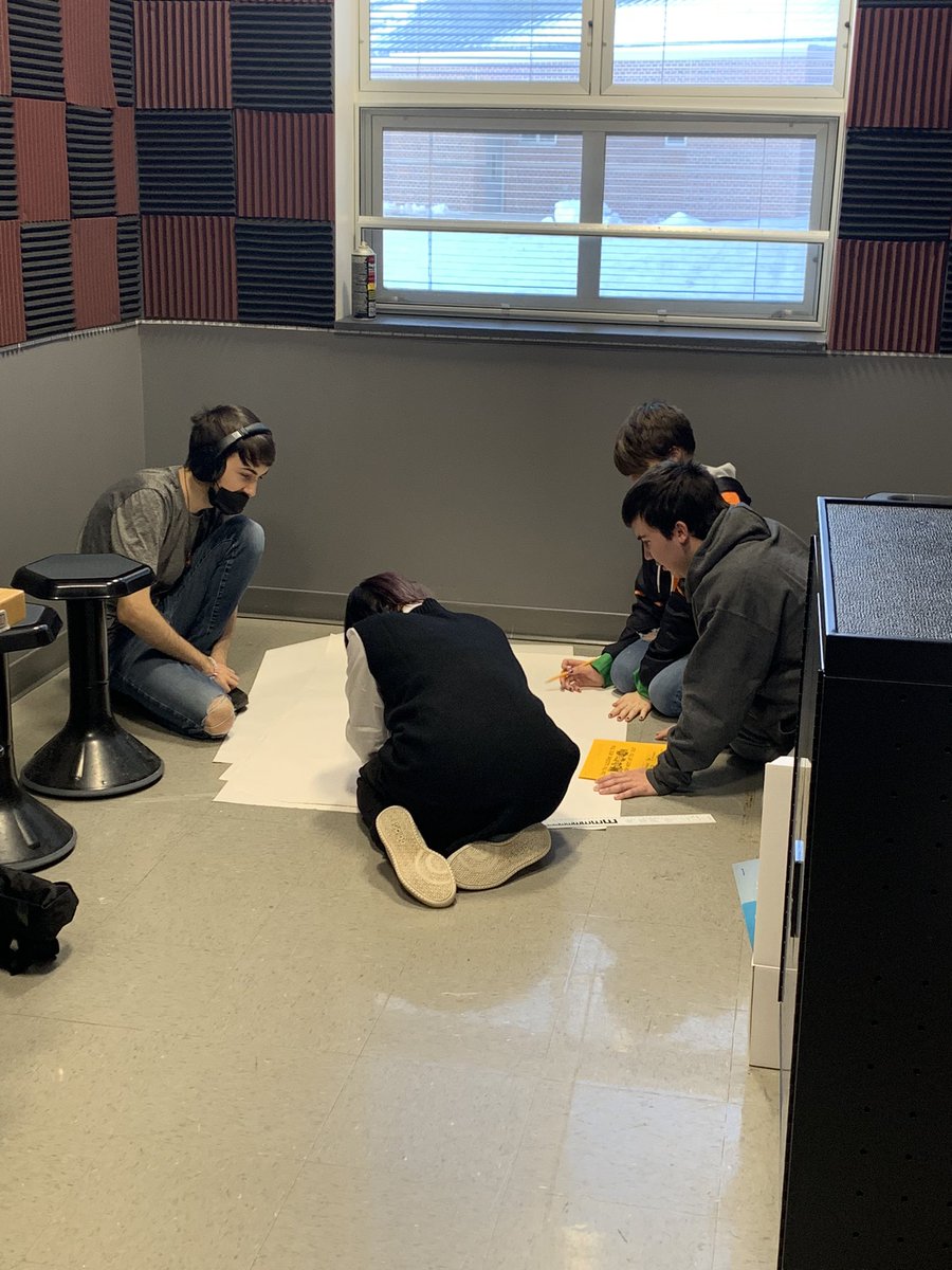 MrsKaseySmith's tweet photo. Day 1 of #Multi1 is off to a great start! Ss rotated through station challenges, each one exploring a different aspect of our class. #WarriorWay https://t.co/TptITmwwA9