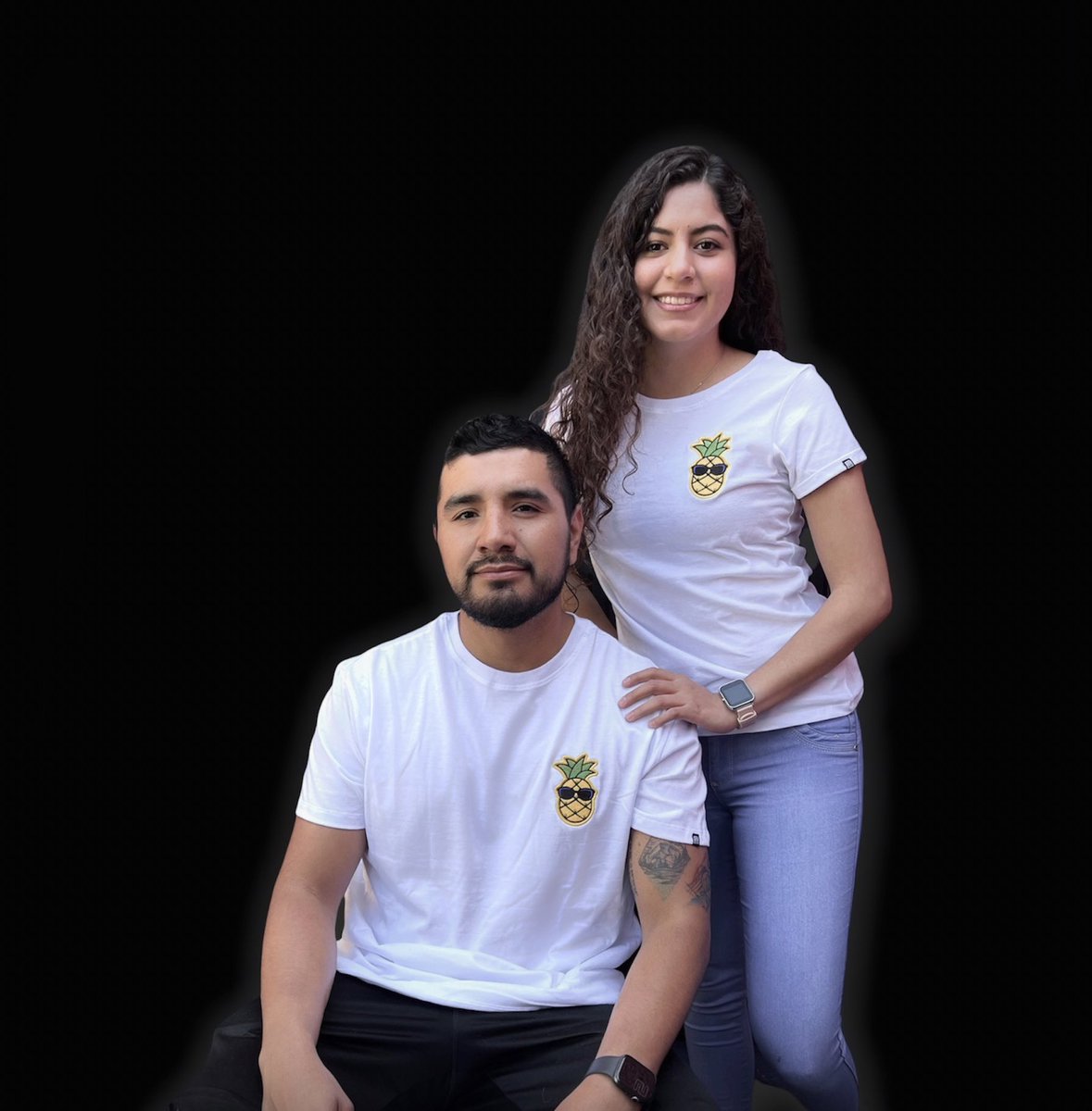 MOMOBONK_MX's tweet photo. Nuevos modelos bordados 🕶🍍

- Disponible para hombre y mujer
- Talla: Ch, M y G
- Precio: $269
*Piezas limitadas*

#momobonk #consumelocal #consumemexicano #localbrand #tlaxcala #tlax #tlx #apizaco #puebla #mx #mexico #piña #tshirt #tshirts https://t.co/3kh64eSsJ7