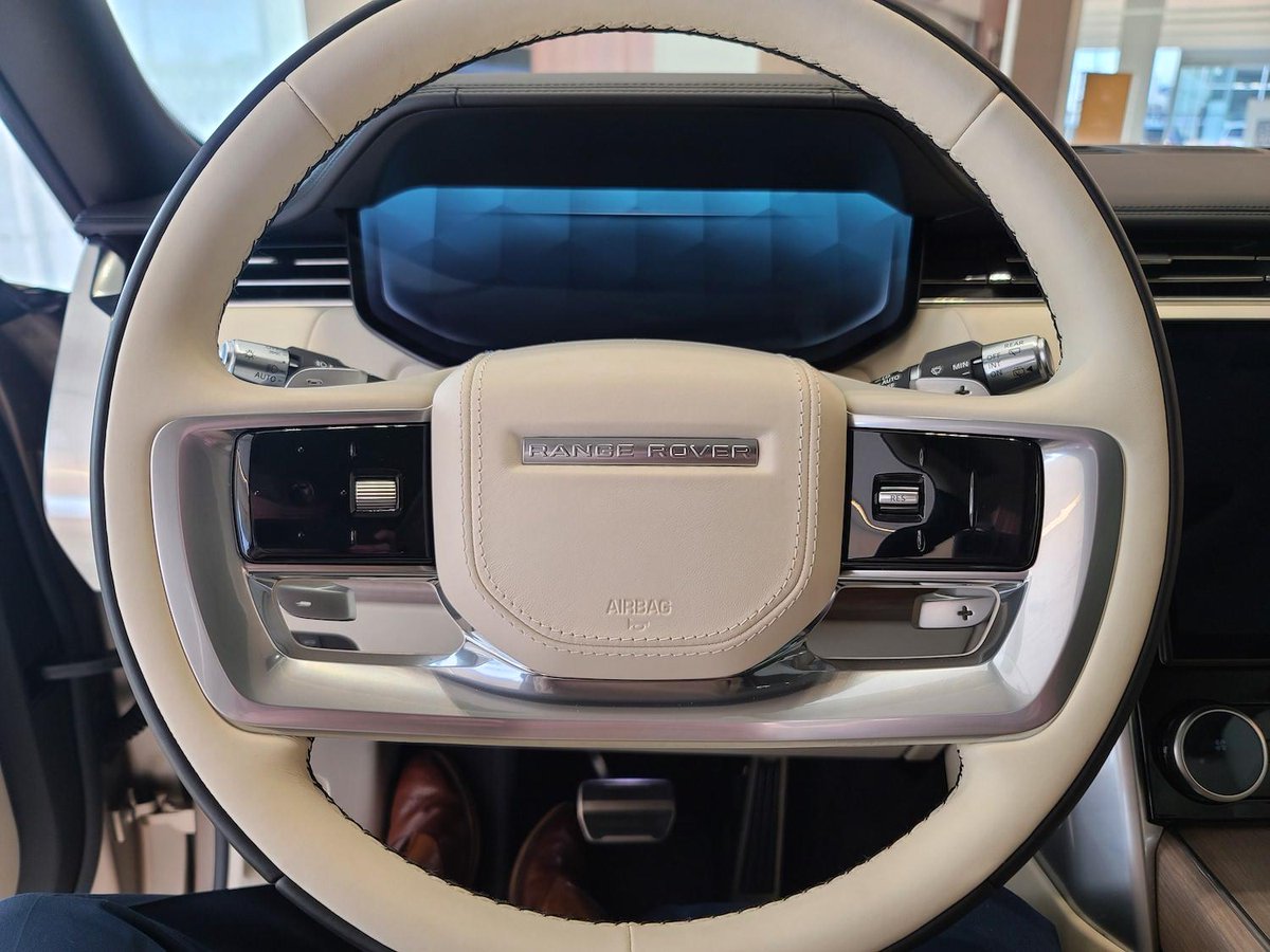 LRMonmouth's tweet photo. The beautifully redesigned 2022 Range Rover is ready for viewing at Land Rover Monmouth! Come down and see it in person, today only! #LandRoverMonmouth #2022RangeRover https://t.co/cjvUDbOsSy
