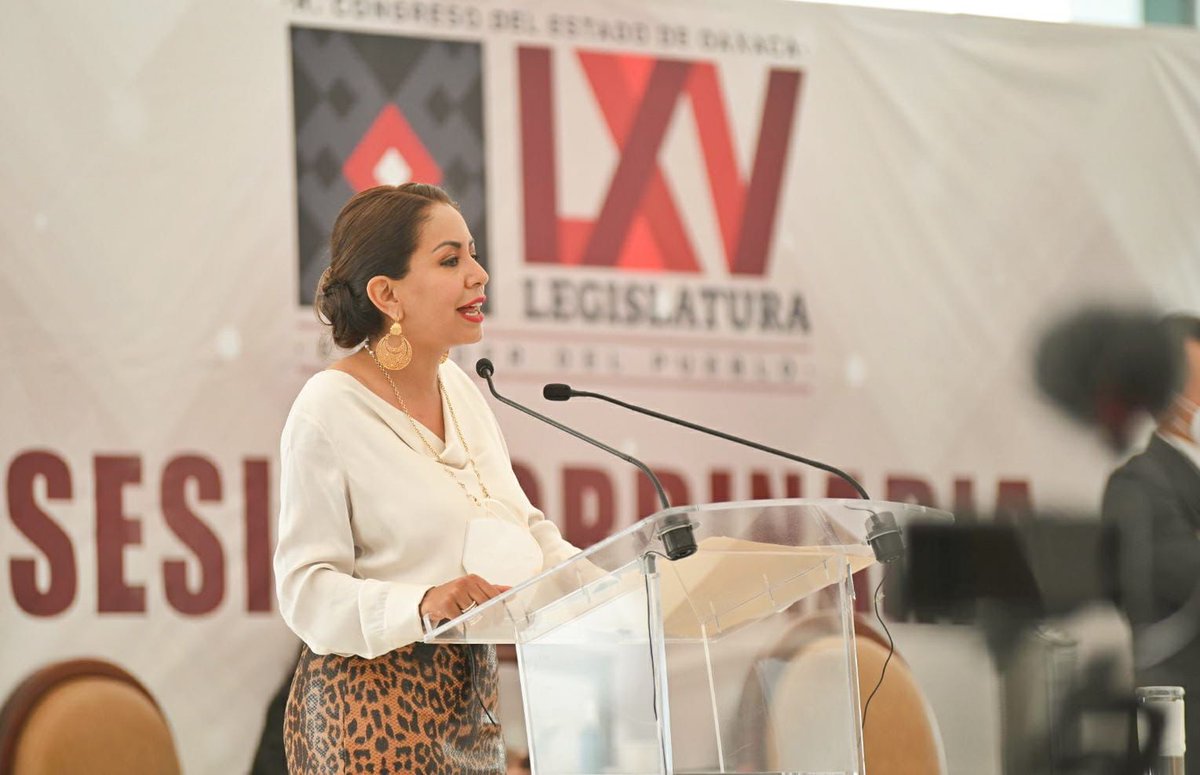 marianabenitezt's tweet photo. Hoy en el @CongresoOaxaca_ presenté un Punto de Acuerdo el cual fue aprobado por unanimidad con carácter urgente en el que exhorto a las autoridades de prevención e investigación de delitos y de administración de justicia para garantizar a oaxaqueñas una vida libre de violencia. https://t.co/sR8fX0SFV1