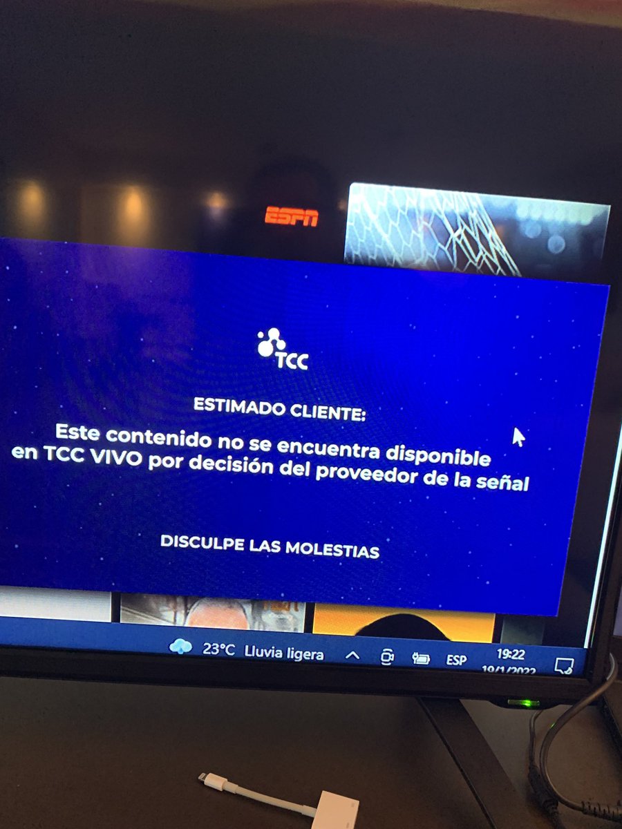 OddoneGabriel's tweet photo. Cuál sería el fundamento para que el “proveedor de la señal” así lo decida? Que los abonados de los servicios de cable y de aire accedamos al espectáculo sólo a través de dispositivos provistos por los operadores? Suena arbitrario y es una medida muy antipática con los clientes. https://t.co/K86KrpwoYi