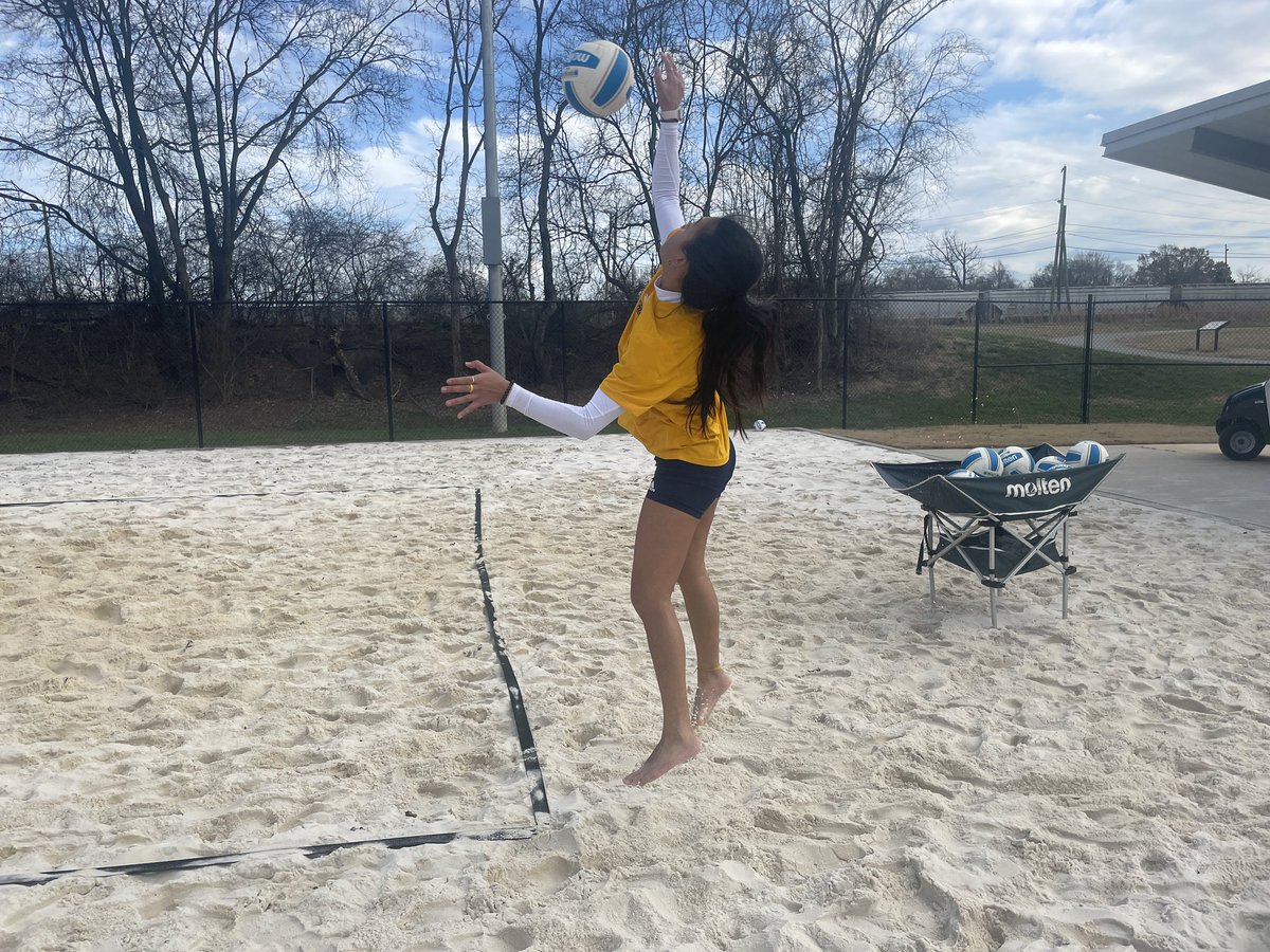 GoMocsBeachVB's tweet photo. Got our feet back in the sand!

First practice in the books. 

#GoMocs https://t.co/ydsdz8MzcZ