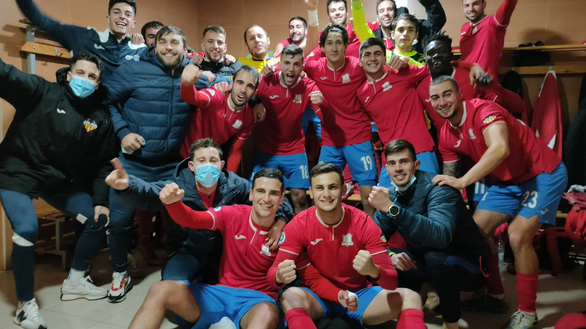 Enormes. 👹👹Los diablos rojos 👹👹, vuelven a meterse en lío. Tres puntos más a la saca. #SomosHuracán #SomosRomanos