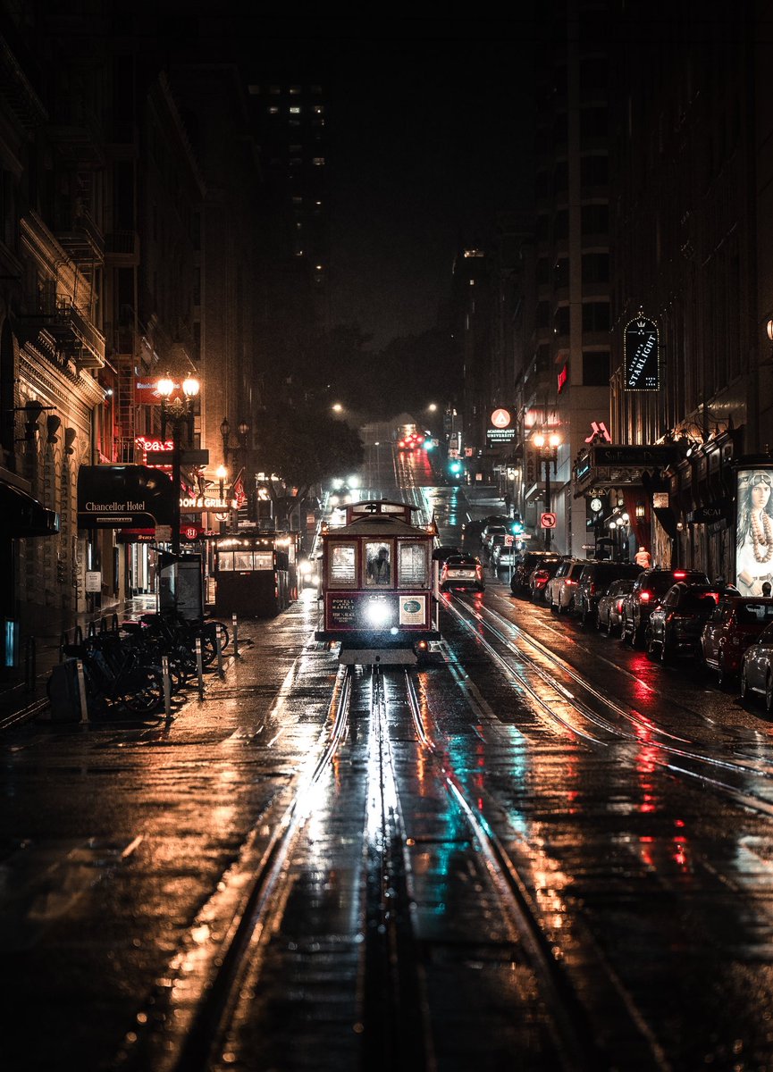 moumarion's tweet photo. Late night rides 🌆 https://t.co/yU9Ai9yd4D