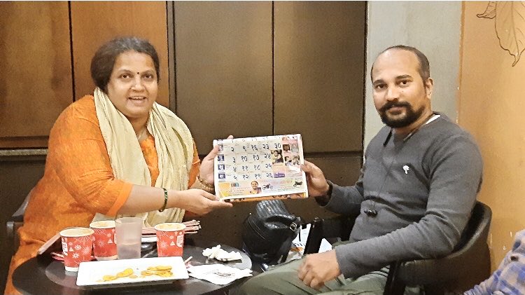 milind_kapade's tweet photo. @ncc_ex असोसिएशन च्या  विलेपार्ले विधानसभा* क्षेत्रातील सर्व पदाधिकारी व एक्स कॅडेट्स ह्यांची  बैठक *विलेपार्ले असेंबली कमांडर माधवी कदम*  हयांच्या नेतृत्वाखाली  आयोजित करण्यात आली होती. एक्स कॅडेटस् परिचय व असोसिएशनच्या कार्य पध्दती वर आधारित विषयांवर चर्चा केली.#jaihind https://t.co/dJBAHsXM23