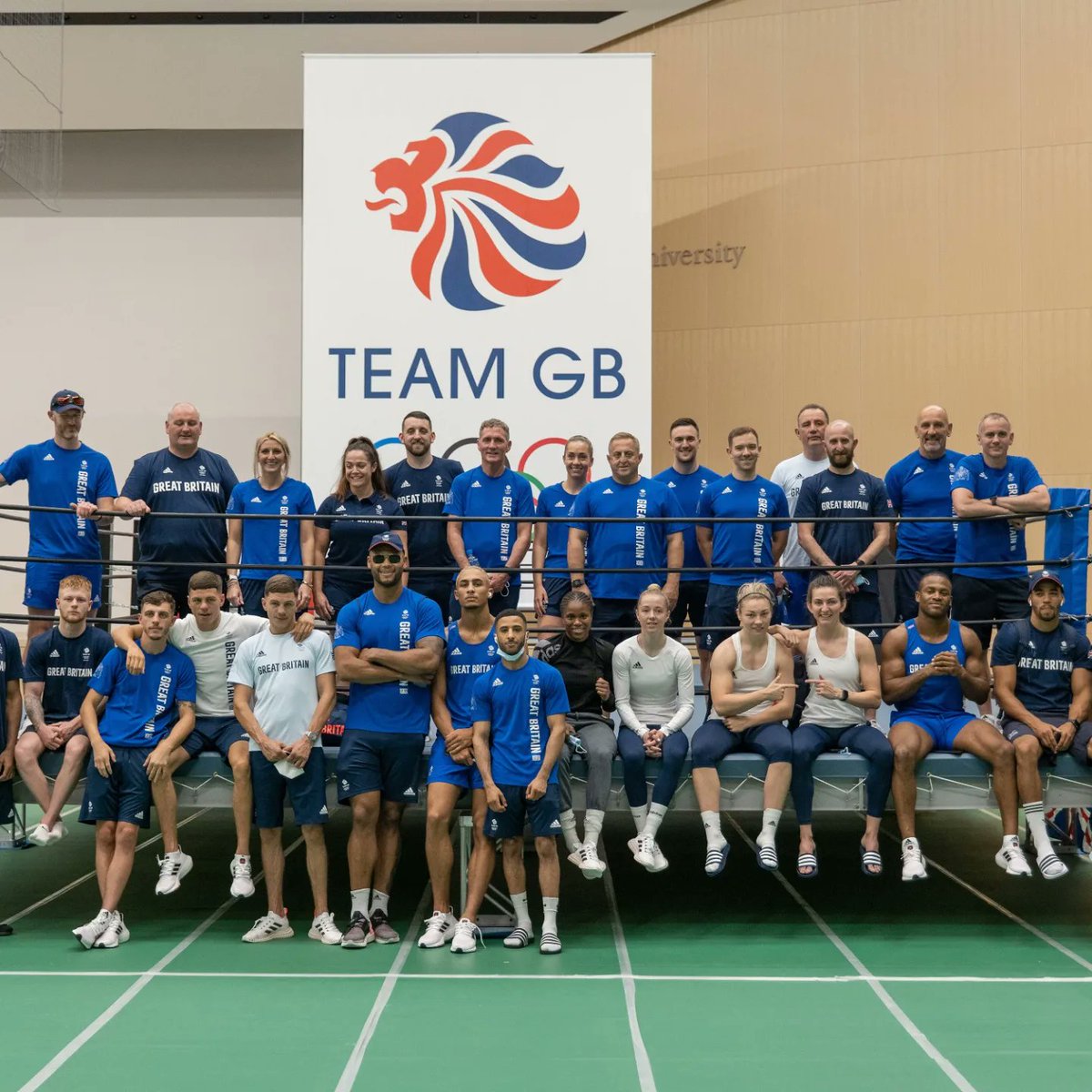 C4CHEV's tweet photo. So much to be said for my time with @gbboxing but not enough words.
Simply put I was given the opportunity to work with some absolutely amazing people in the best sporting facilities in the world. I also got to travel the 🌍 clocking some achievements.
THANK YOU 😢❤️📈
#tluc📈 https://t.co/CWqhZzY1yW