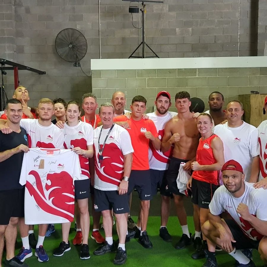 C4CHEV's tweet photo. So much to be said for my time with @gbboxing but not enough words.
Simply put I was given the opportunity to work with some absolutely amazing people in the best sporting facilities in the world. I also got to travel the 🌍 clocking some achievements.
THANK YOU 😢❤️📈
#tluc📈 https://t.co/CWqhZzY1yW