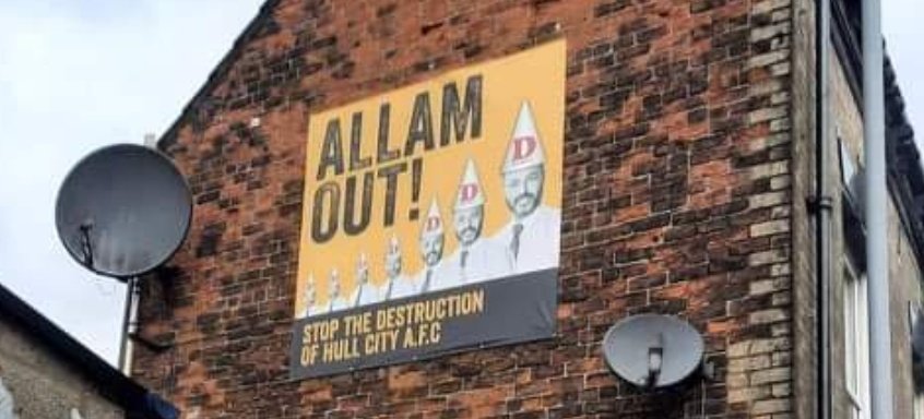SWood18's tweet photo. I have a spare of this banner, free to a good home. No longer required. #hcafc #AllamOut https://t.co/kEPlEtGzju