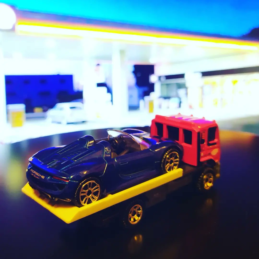 Lyavix's tweet photo. Flatbed King #matchbox #matchboxcollector #matchboxdaily #diecast #diecastphotography #diecastcollector #scale164 #scale164collector #scale164diecast https://t.co/7ZgqNsdEf5