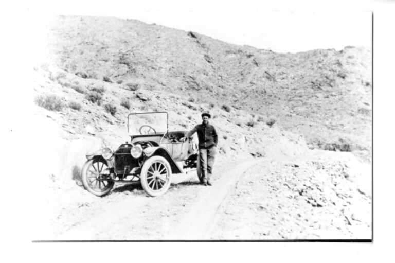 DamMuseum's tweet photo. BCMHA [0002:0173]  On the road to Boulder Canyon, 1922. Photographer: Wilson Park. 
.
.
#history  #bouldercitynv #nevada #collections #preservation #historymatters #travel #photography #culture #vintage #explore #usa #explorebouldercitynv #bcmha #education #museums https://t.co/VS4jOvLinP
