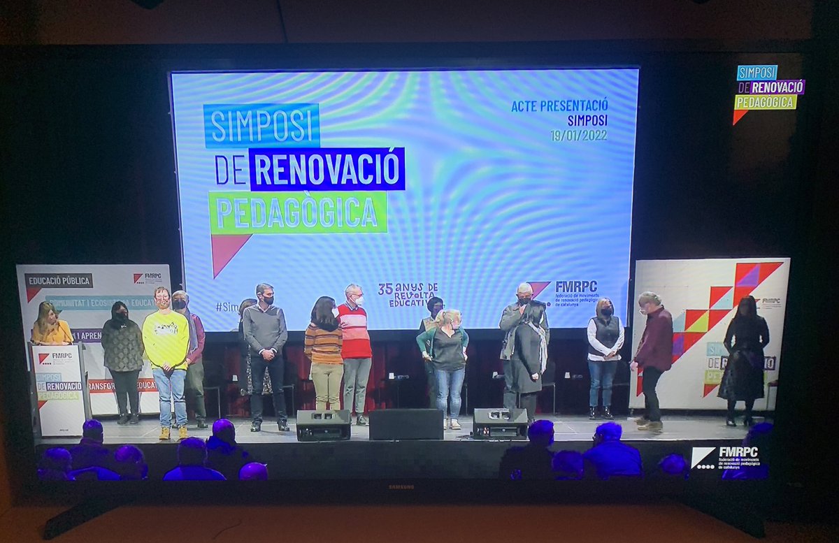 meacvalls's tweet photo. La nostra presidenta, la @montm3 ,
posa la peça al trencaclosques de la  @FMRPc representant el @meacvalls al territori.
#SimposiRP @FMRPC https://t.co/hX3xcVa01X