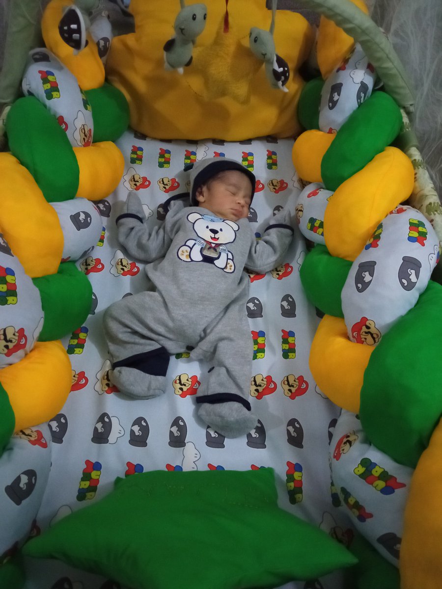 delfinbeta's tweet photo. Hola 👋🏾 chamos, les presento a Juan Andrés, mi hijo recién nacido y nuevo #hackercito de mi corazón ❤️👶🏾
#MamaDeveloper #Maracay #Bebe https://t.co/0ZXsLdOkv7