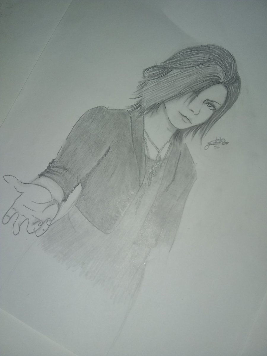 Yushiko_Art's tweet photo. Ya hice el Aoi así, bueno no quedó tan bien. 

🎉🎉🎉 Feliz cumpleaños Aoi🎊🎊🎊 

Porque eres muy importante para todos ❤️

#Aoi #theGazettE #theGazettEFanart #HappyBirthdarAoi #vk #jrock https://t.co/yde7G13oux