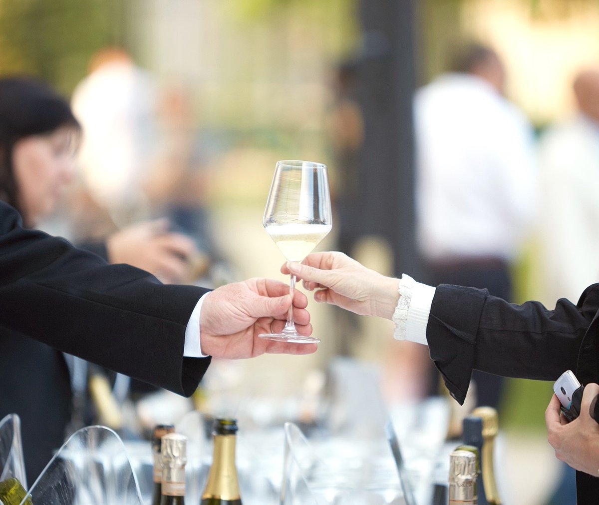 🍷 Vino (IMT): boom spumanti Marchigiani, imbottigliato a +58% sul 2020

➡ Anno spumeggiante per le bollicine marchigiane, che chiudono il 2021 con un imbottigliato a +58% rispetto al 2020

Leggi l'articolo completo 👉 bit.ly/33B6yzT