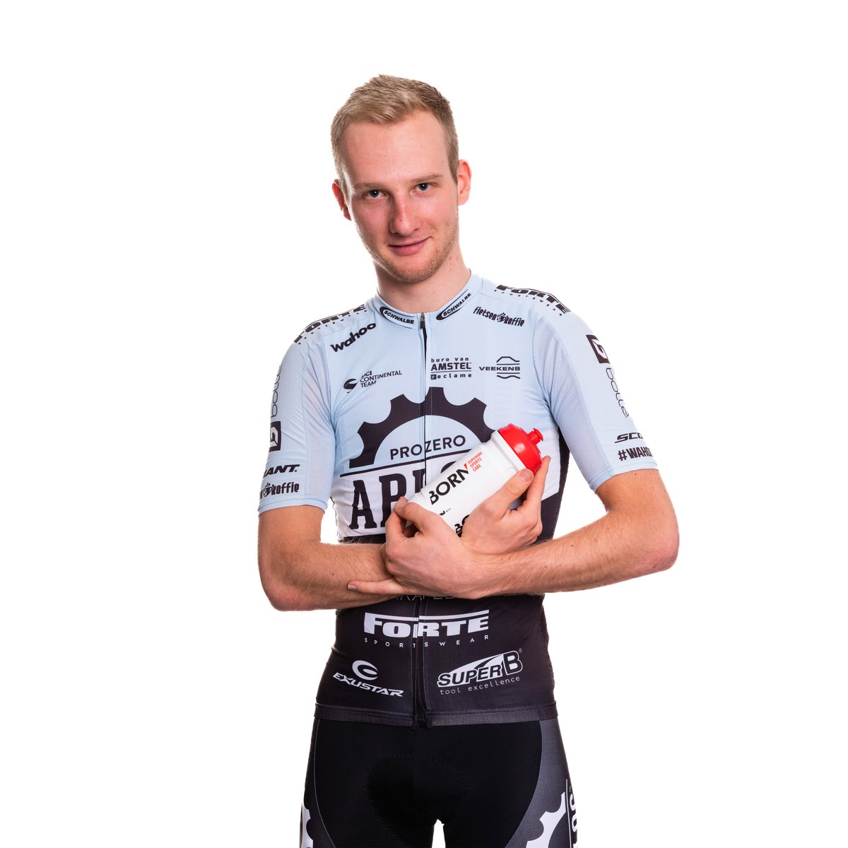 AzerionVillaVal's tweet photo. Hungry for more! 👀😋

✍🏻 Also in 2️⃣0️⃣2️⃣2️⃣ our riders will be provided with bottles and bars from Born Superior Sportscare. 🍴

#RideToWin #BornToPushLimits https://t.co/UcDKvrz8E7