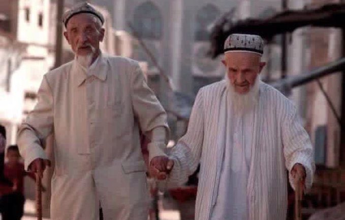 sdmo3040's tweet photo. لا أريد مئة صديق ، أريد صديقاً لمئة عام ♥️ https://t.co/NxfyBzLNcn