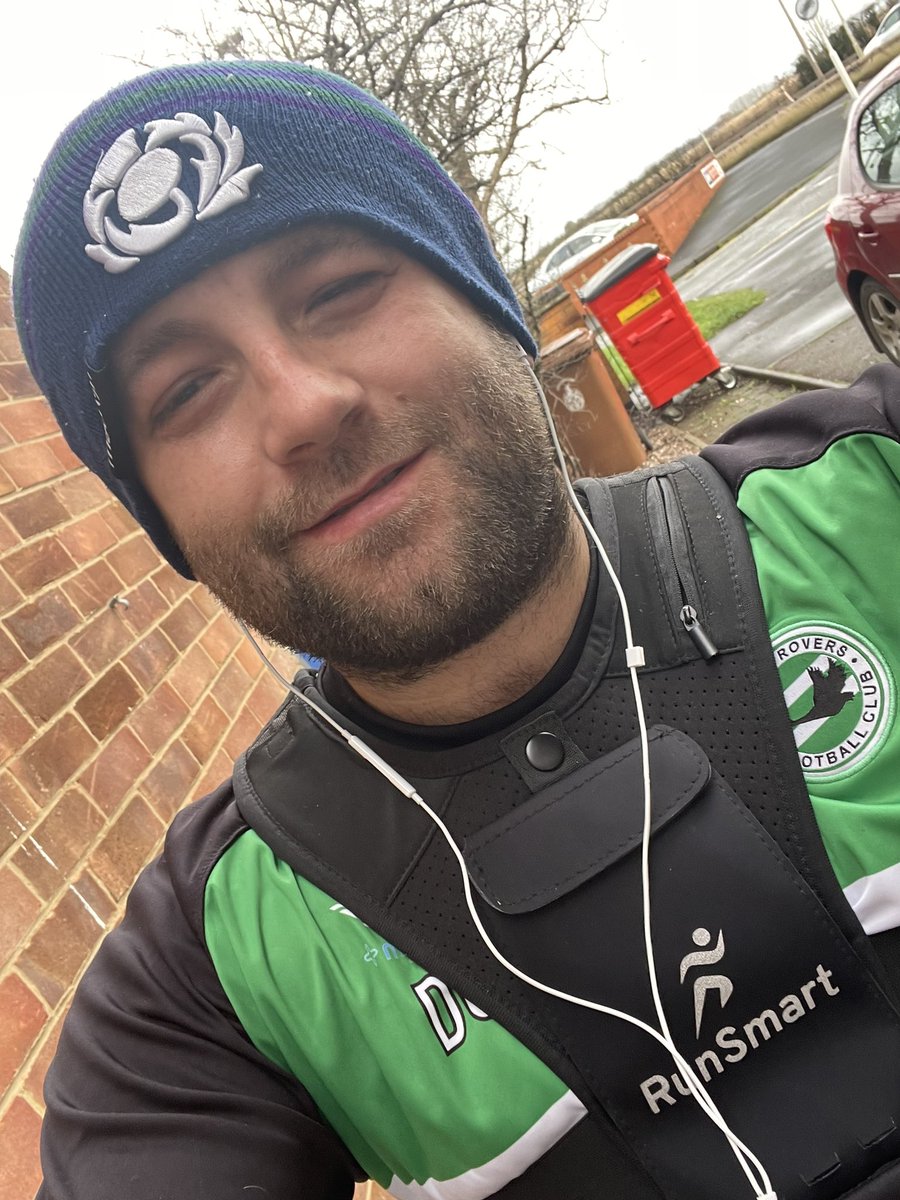 DanielCarlin123's tweet photo. A nice slow 10k this evening trying to get my average heart rate down it help me progress and get fitter and faster! @TheRugbyCharity #runner #rugbyrunner #run #wellbeing https://t.co/6SS1TuNH2r