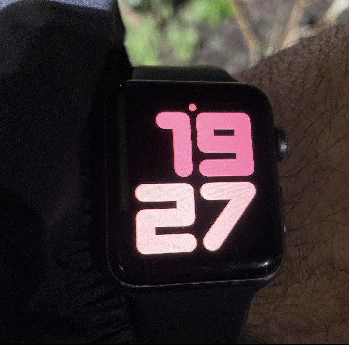 emazzucco's tweet photo. ☢️ l’ora più bella ☢️
Mi fermo per guardare l’orologio… come posso non fare certi accostamenti mentali?
#ASRoma #1927 #lorapiubella https://t.co/kmnCxJIGNN