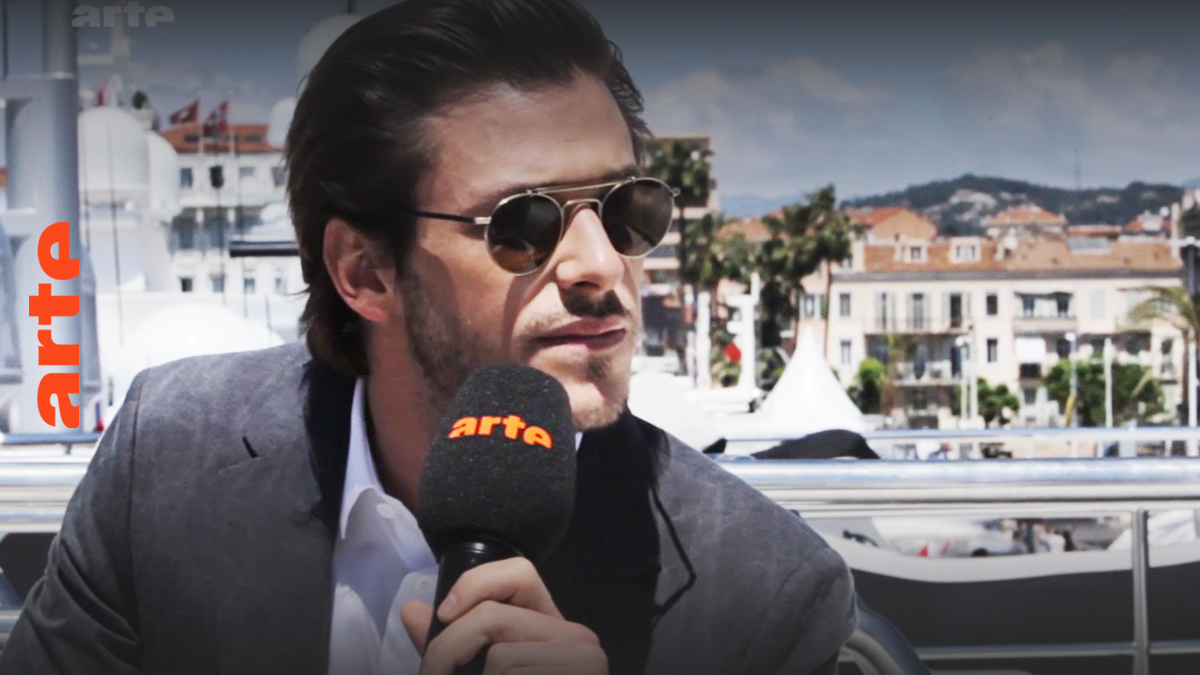 ARTEpro's tweet photo. #Cinéma Le comédien #GaspardUlliel vient de disparaître, et quelle grande tristesse. @ARTEfr vous propose de revoir sa rencontre avec lui, à l'occasion de la projection de #SaintLaurent de Bertrand Bonello, alors en compétition au @Festival_Cannes 2014 ➡ https://t.co/OXG5e8GVzP https://t.co/UnnXgnH0pe