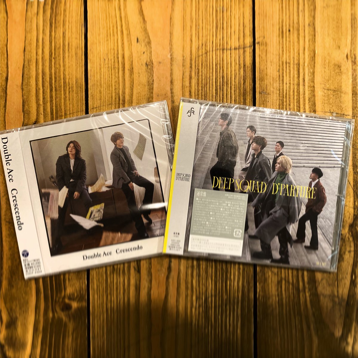 kakakakakary's tweet photo. サンプルいただきました。
・Deep Squad 「D'PARTURE」
styさん曲のM1.2にRecで参加です
・Double Ace 「Crescendo」
MitsuJさんArr、SHOWさんVoDirec&cho etc.曲のM1.2.5にMixで参加です
どちらも是非聴いて頂きたいです!
#deepsquad #doubleace #sty #MitsuJ #show #canalabo https://t.co/eDNjY2xlSK
