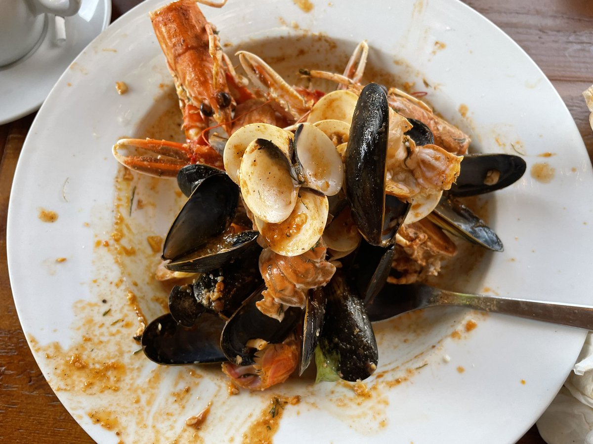 nickofthyme6's tweet photo. What an outstanding lunch in the Fish Shack in Amble today The Mixed shellfish Spanish style gambas was fantastic and the
Roast salmon with sweet corn and crab risotto was delicious @thefishshackamble #thefishshack #amble #northumbria https://t.co/d8CNH1K26n