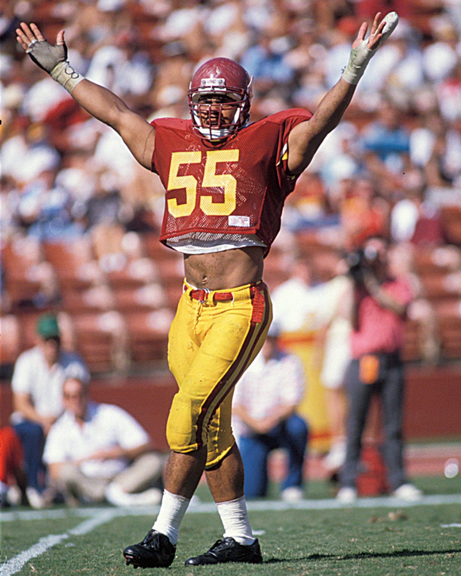 Happy Birthday Junior Seau! The man that made me a USC fan as a child    