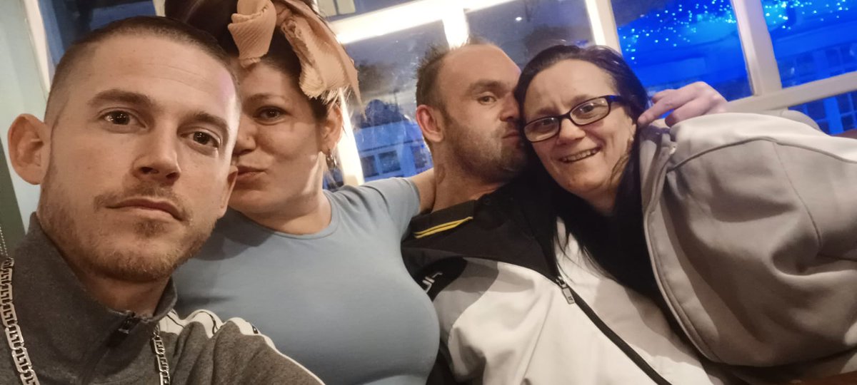 Daniel00992515's tweet photo. Matez for life ❤ quality night https://t.co/RQW5A3pYSE