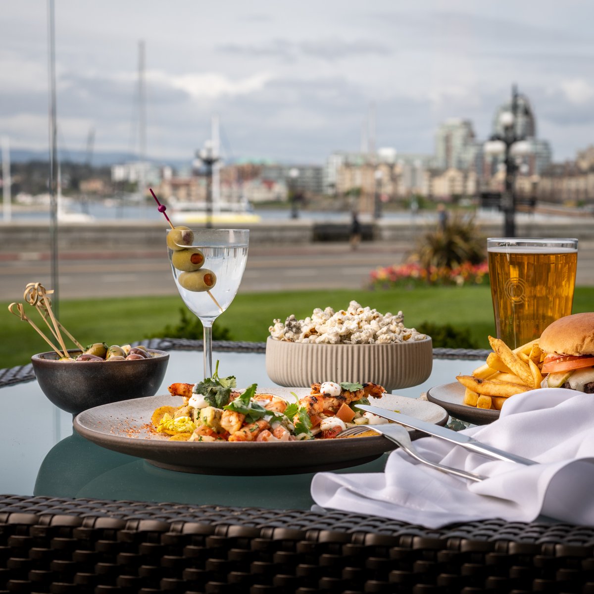 Happy #NationalPopCornDay! Have you tried our delicious signature Charcoal Popcorn at Q at the Empress? You can enjoy it al fresco on our Winter Veranda, open Fridays &amp; Saturdays, 4pm-close or at Q Bar, with live music Thursday-Saturday, 6pm-close.qattheempress.com