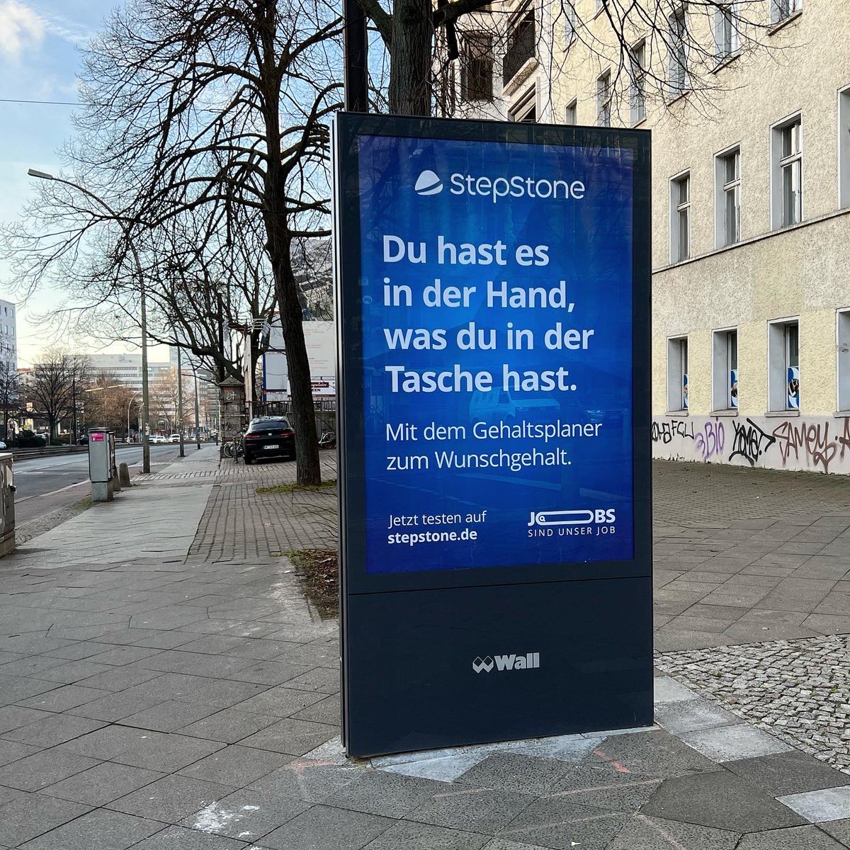 agenturxy's tweet photo. New #AgenturXY work for @stepstone_de spotted in sunny #Berlin today ☀️ https://t.co/eZKwFoO24S