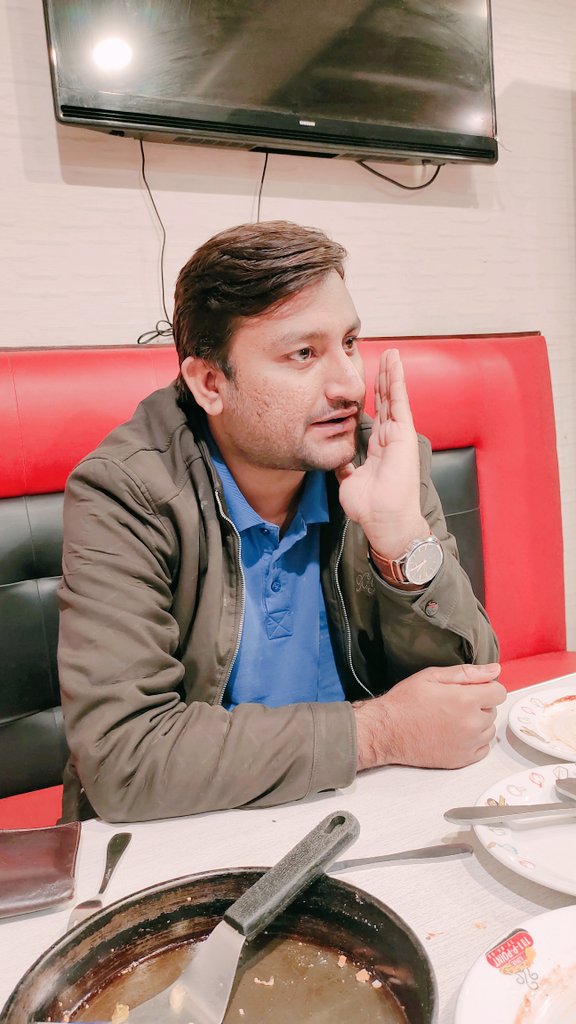 ajsidhu007's tweet photo. Hang out plus dinner time 😊
#pizzapoint https://t.co/5IEdSOrqD0