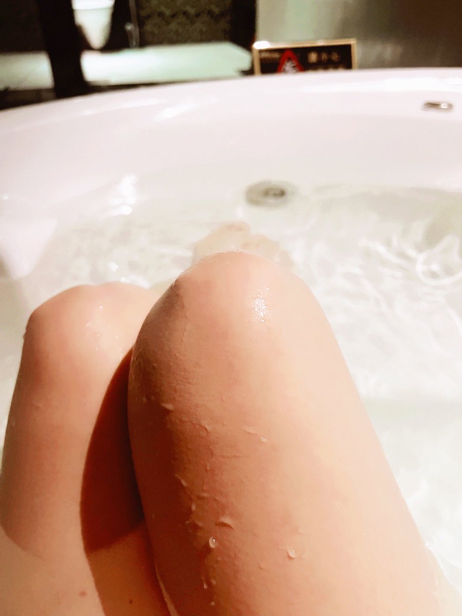 Ange7595's tweet photo. 一個人泡澡🛀 https://t.co/9AWYunW9LT