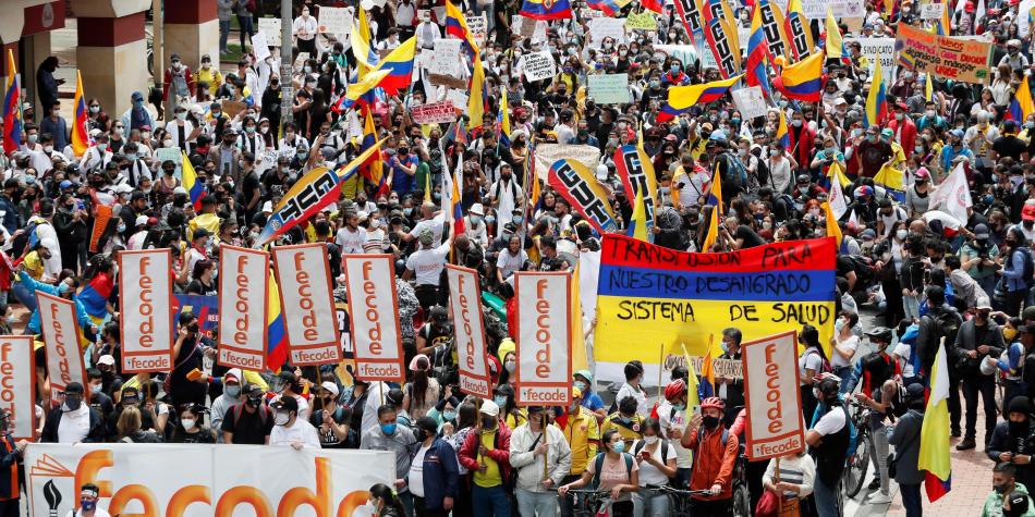 jhonfred's tweet photo. Recuerden que el #UribismoRuinaDeColombia no quiere ni un voto de estos mamertos ni de los que tienen que ver con @fecode ni de los maestros y sus familias 😘 https://t.co/ATam0cLWRU