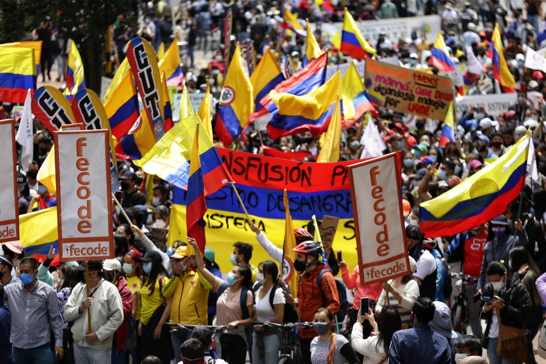 jhonfred's tweet photo. Recuerden que el #UribismoRuinaDeColombia no quiere ni un voto de estos mamertos ni de los que tienen que ver con @fecode ni de los maestros y sus familias 😘 https://t.co/ATam0cLWRU