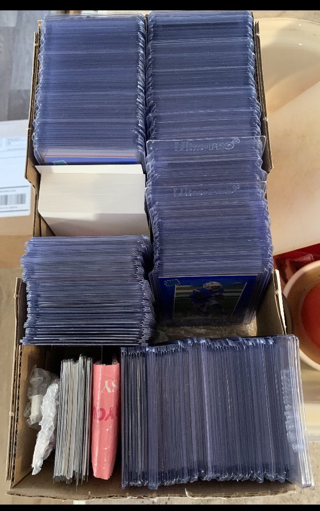 These are all 2020-2021 NFL rookies. Please let me know if you have a certain team or player you’re looking for and I’d be happy to look! No Autos or anything crazy. Base Rated Rookies, Red Cracked Ice/Prizm Draft Picks. Low end Herbert and Burrow #thehobby #whodoyoucollect https://t.co/yILcC7DJ5H