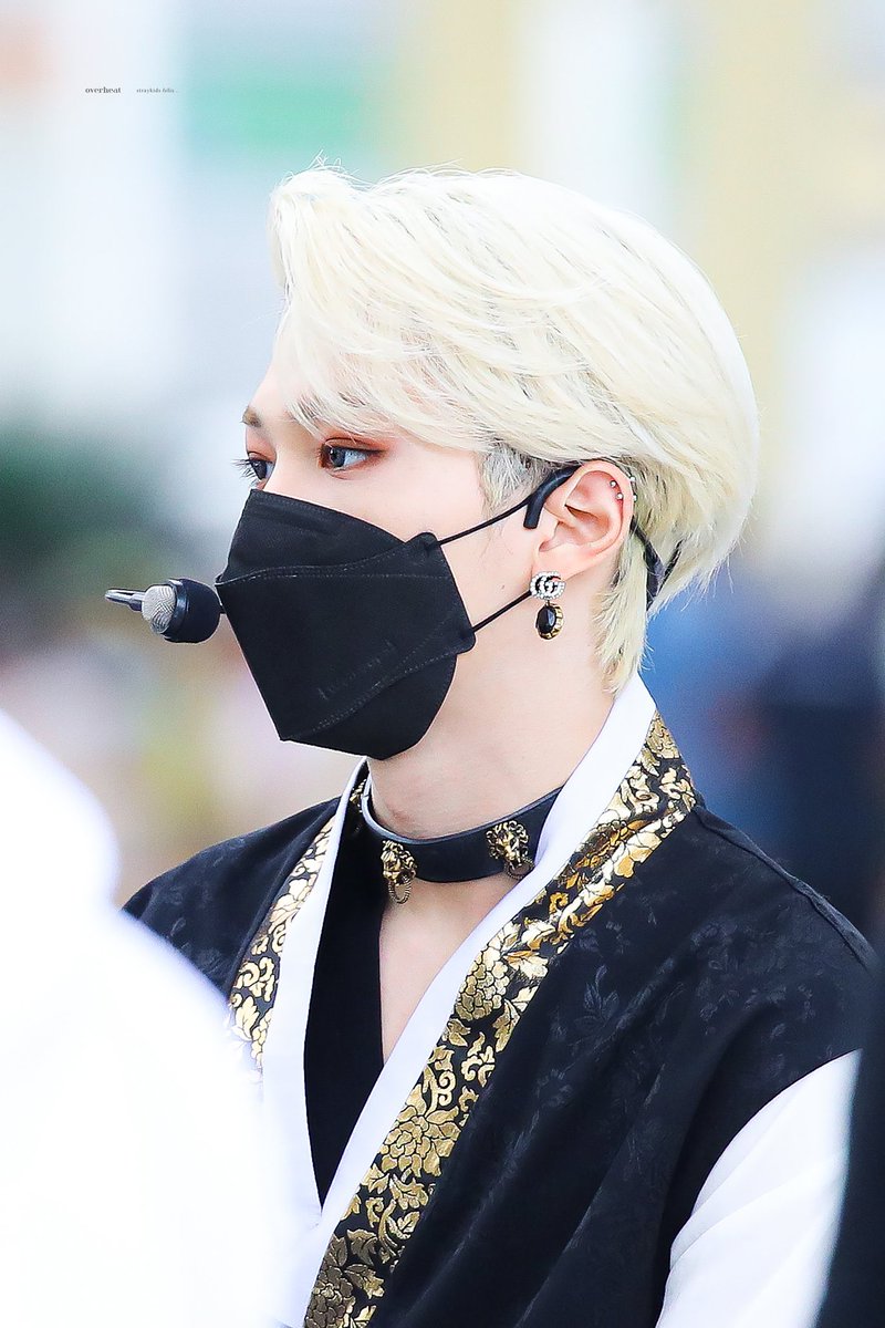 Felix’in kirpiklerinin güzelliğine bakın