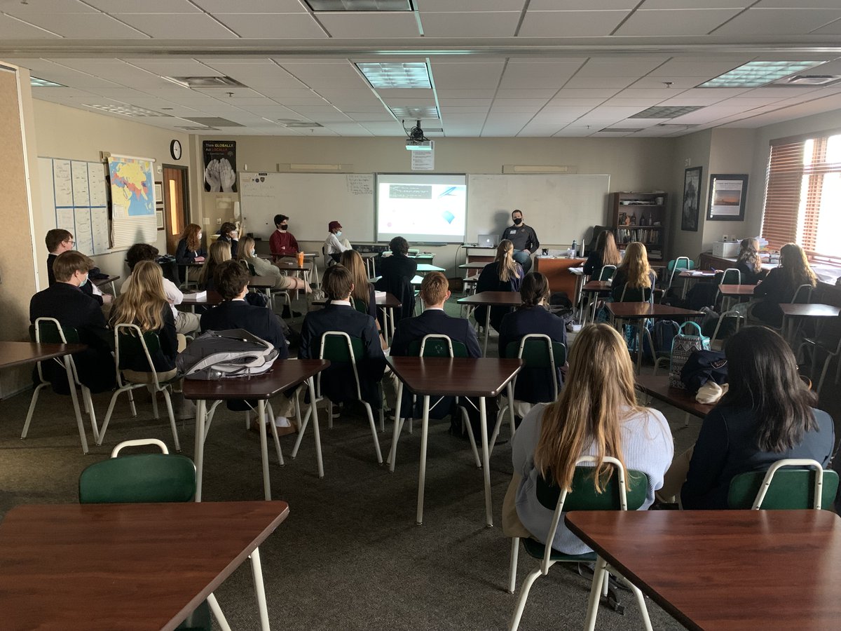SGISCitizenship's tweet photo. Citizenship students combined with Mr. Whicker's Religion class in a panel discussion with SG alumnus Caleb Whitehead. We discussed his lead work with NASA's Orion Program on the soon to launch Artemis-I moon mission. Other topics? Work-life balance, engineering, and philosophy. https://t.co/x2mRjkyDyK