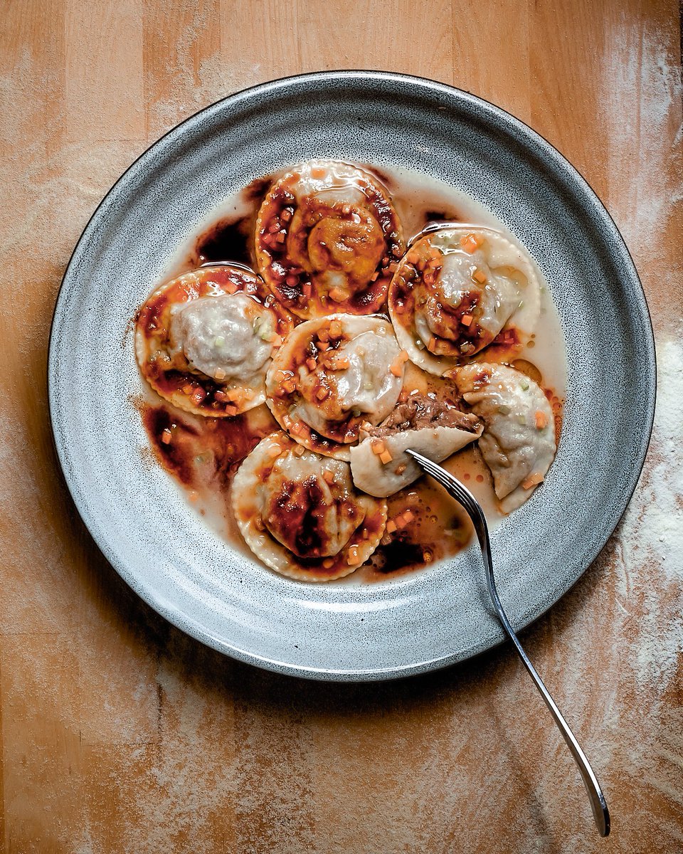 It's #HumpDay and there is no better way to celebrate than with our Short-rib Ravioli 🤗 a @Pricciatlanta Classic! ✨
.
.
.
#pasta #pastalover #raviolis #shortribs #italiansdoitbetter #cheflife #homemade #fromscratch #italy #buckheadatlanta #italianchefs